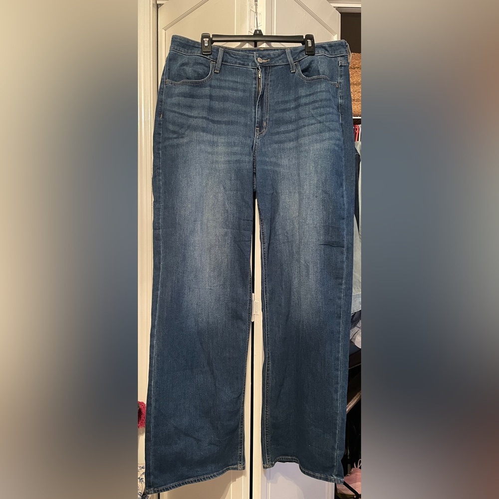 Old Navy High Rise Wow Wide Leg Jeans* - Picture 2 of 5